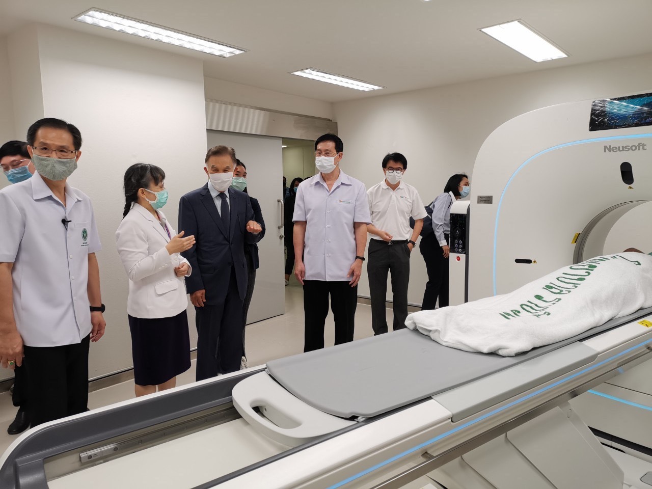 กองทุนมิตรผล-บ้านปูมอบเครื่อง CT-Scan พร้อมห้องตรวจเชื้อความดันบวก-ลบ ให้ รพ.ราชวิถี
