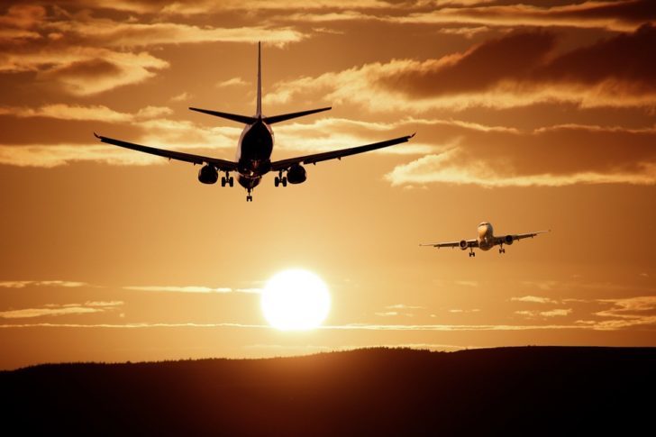 aircraft-513641_960_720-728x485