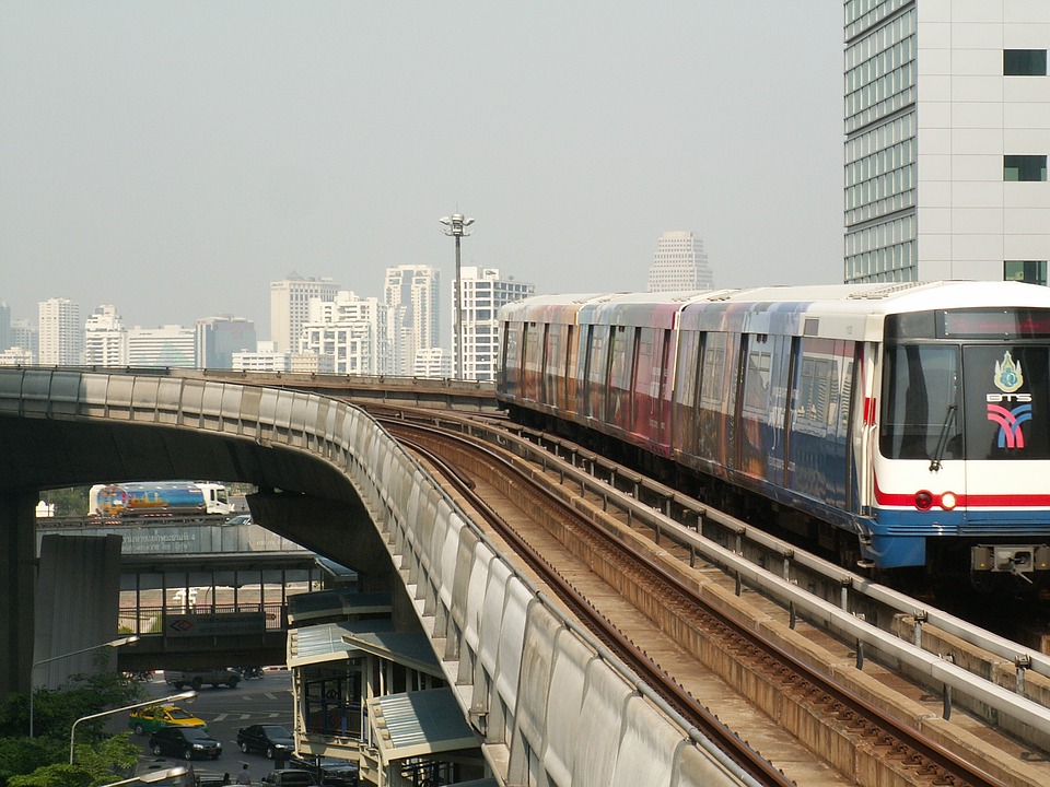 “บีทีเอส” หลบพิษโควิด ปัดกวาดบ้านรอเปิดเมือง