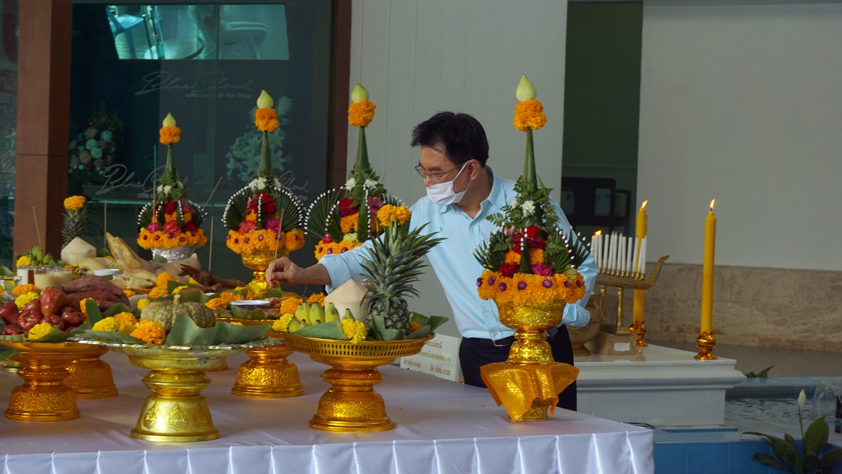 ประชาธิปัตย์ 74 ปี “จุรินทร์” ทุบโต๊ะ ร่วมรัฐบาลต่อ