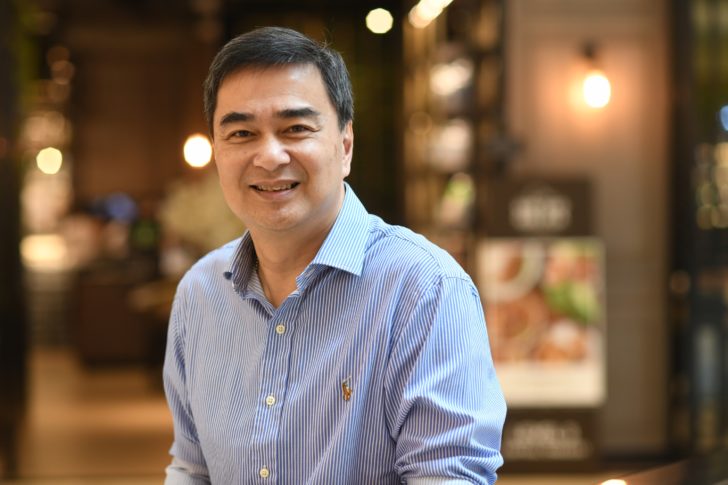 “อภิสิทธิ์” เห็นด้วยลด-โอนงบฯ 63 แก้วิกฤติโควิด-19 แนะดึงผู้นำฝ่ายค้านร่วมวง