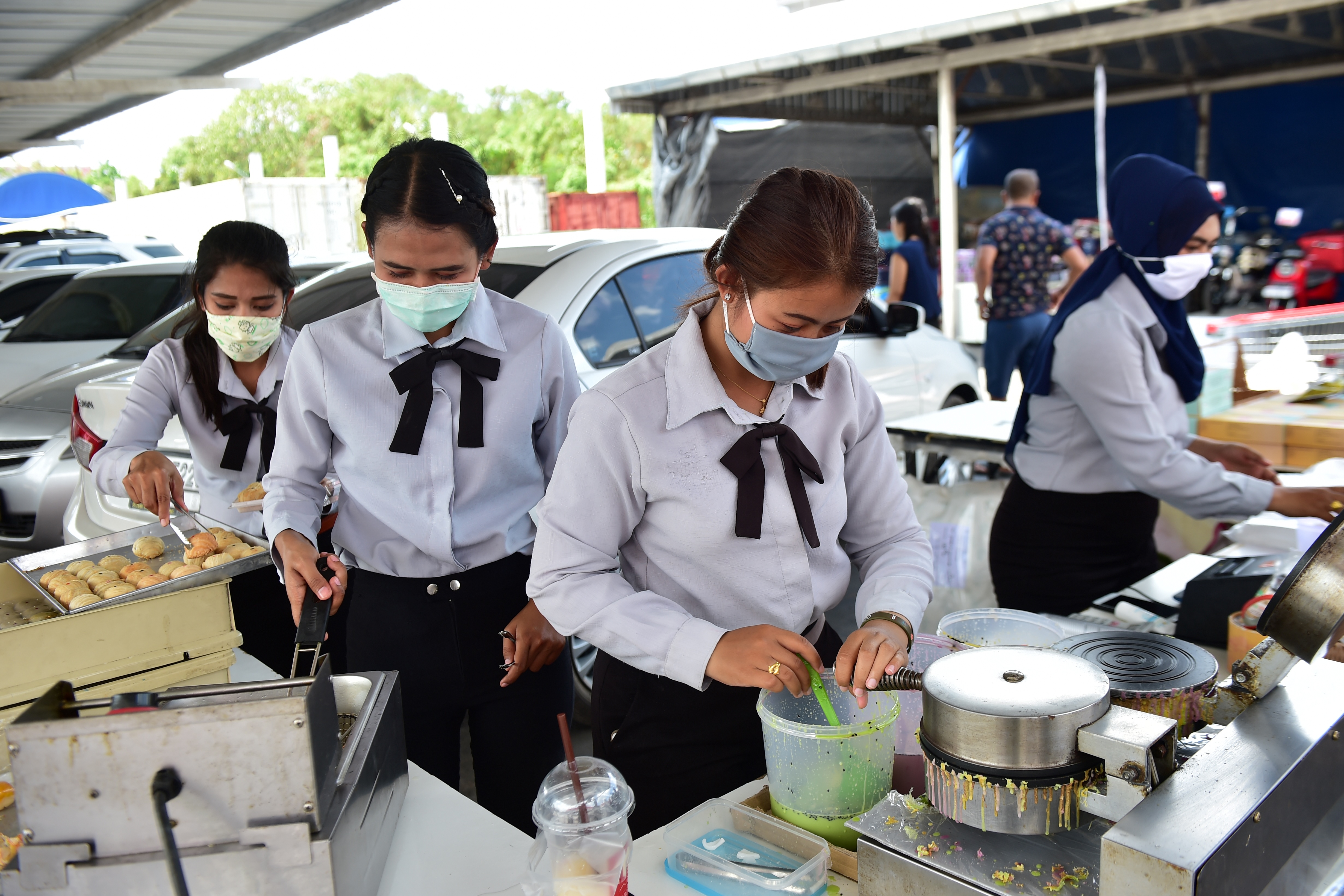 ข่าวดี! สมาชิกกอช.-นศ.พาร์ทไทม์ เตรียมลงทะเบียนรับเงิน 5 พันบาท 3 เดือน
