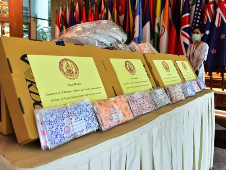 พม. ลุยช่วยคนไทยในต่างประเทศป้องกันโควิด-19 ส่งหน้ากากผ้าไปฟินแลนด์ ประสานช่วยที่อื่นเพิ่มเติม