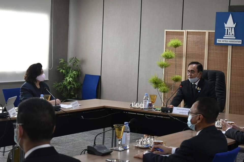 ‘ประยุทธ์’ พบนายกฯสมาคมโรงแรมไทย ฟังปัญหาแรงงาน