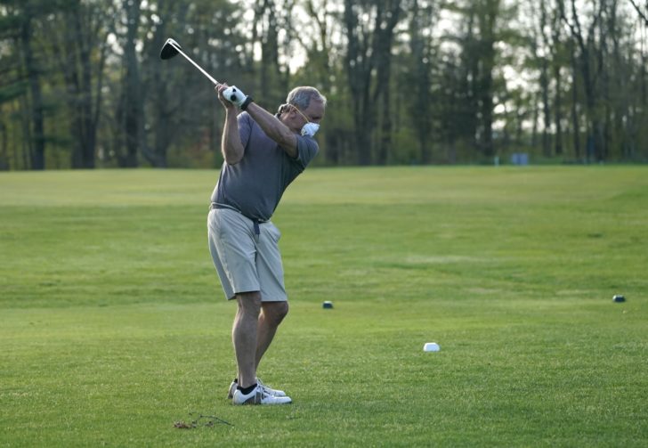 US-HEALTH-VIRUS-GOLF