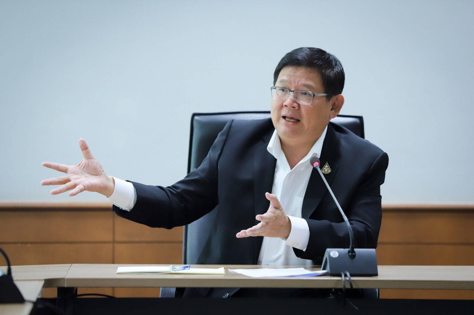 “สุวิทย์” ประกาศจ้าง 4 หมื่นอัตรา เงินเดือน 9 พัน ไม่จำกัดวุฒิการศึกษา