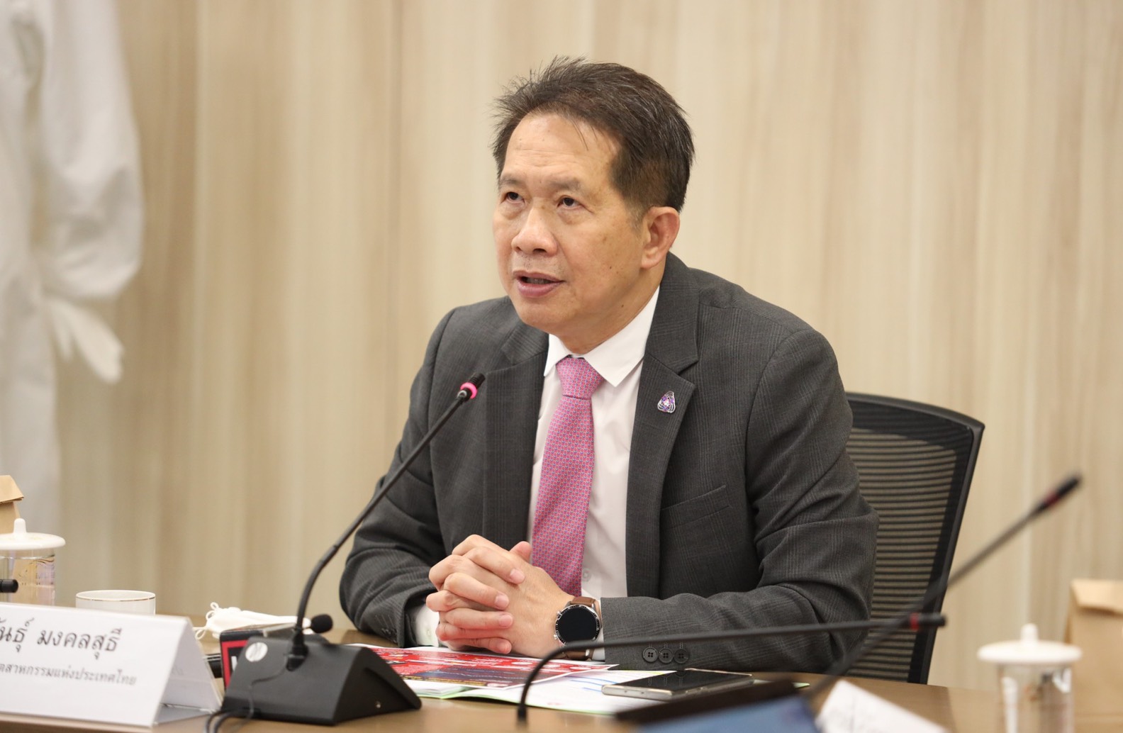 ดัชนีความเชื่อมั่นตกต่ำสุดขีดในรอบ11ปี หวังคลายล็อกดันเศรษฐกิจขยับ