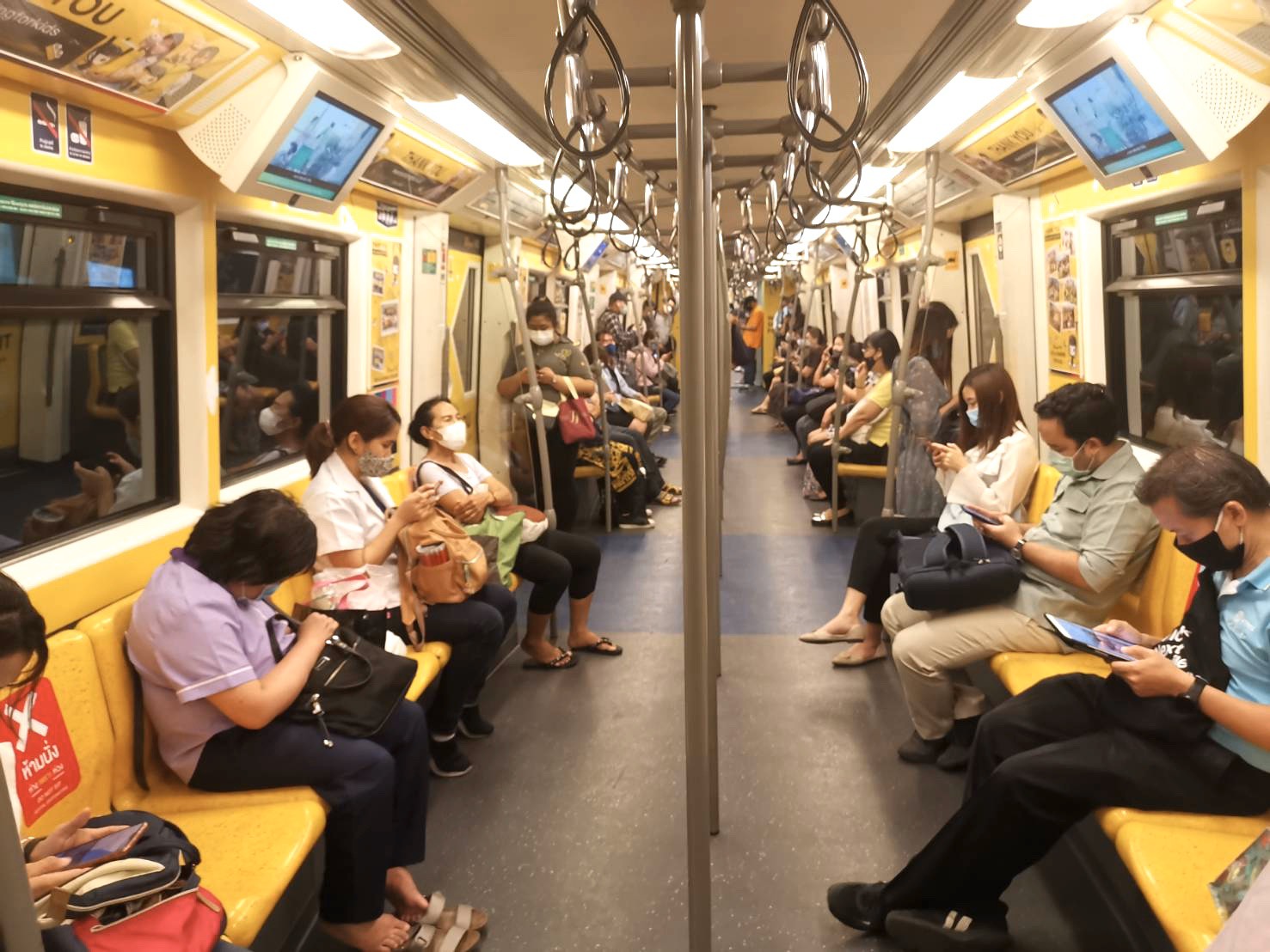 BTS-กทม.จัดระเบียบรถไฟฟ้าช่วงเร่งด่วน หนุนสลับเวลา-หยุดวันศุกร์