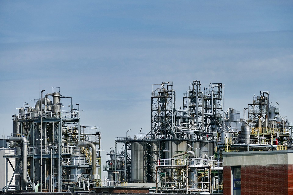 ราคาน้ำมันดิบ WTI-Brent ปรับลง หลังตลาดกังวลโควิดระบาดรอบสอง