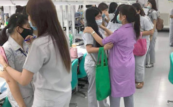 โรงงานทำจิวเวลรี่เลิกจ้าง พนักงานปล่อยโฮ ทำงานวันสุดท้าย!