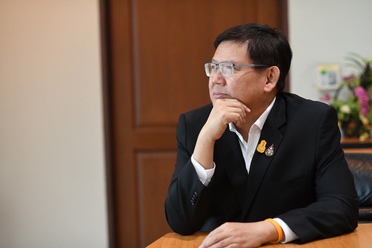 สุวิทย์ : เปิดใจอยู่กลางเขาควาย ศึกพลังประชารัฐ-พลังงานคือขุมทรัพย์สุดขอบฟ้า