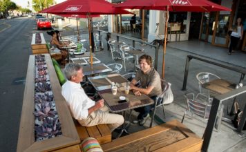ไฟเขียวยึดฟุตปาท มะกันออก กม.ชุบชีวิตร้านอาหาร