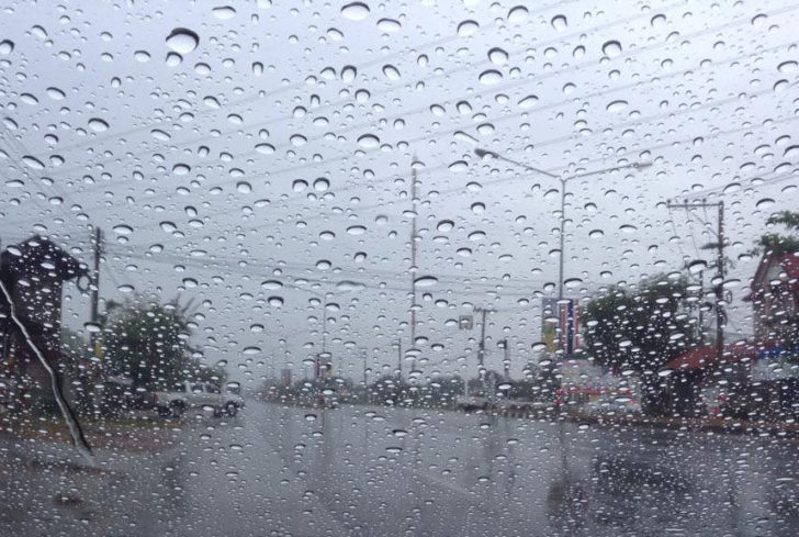 กรมอุตุฯเตือน 34 จว.มีฝนตกหนัก “กทม.”วันนี้ฝน 40% ของพื้นที่
