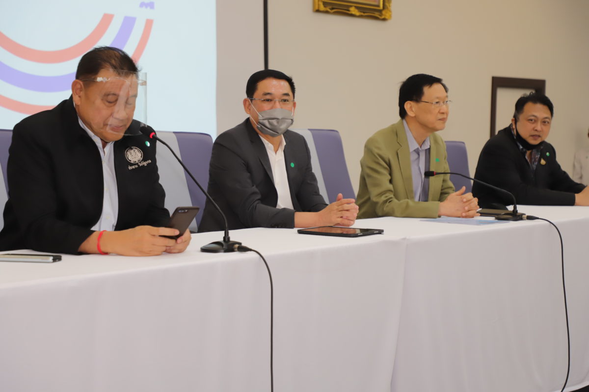 พลังประชารัฐ: “สิระ” ถามหัวหน้า-เลขาธิการพรรค จะออกเองหรือให้ไล่