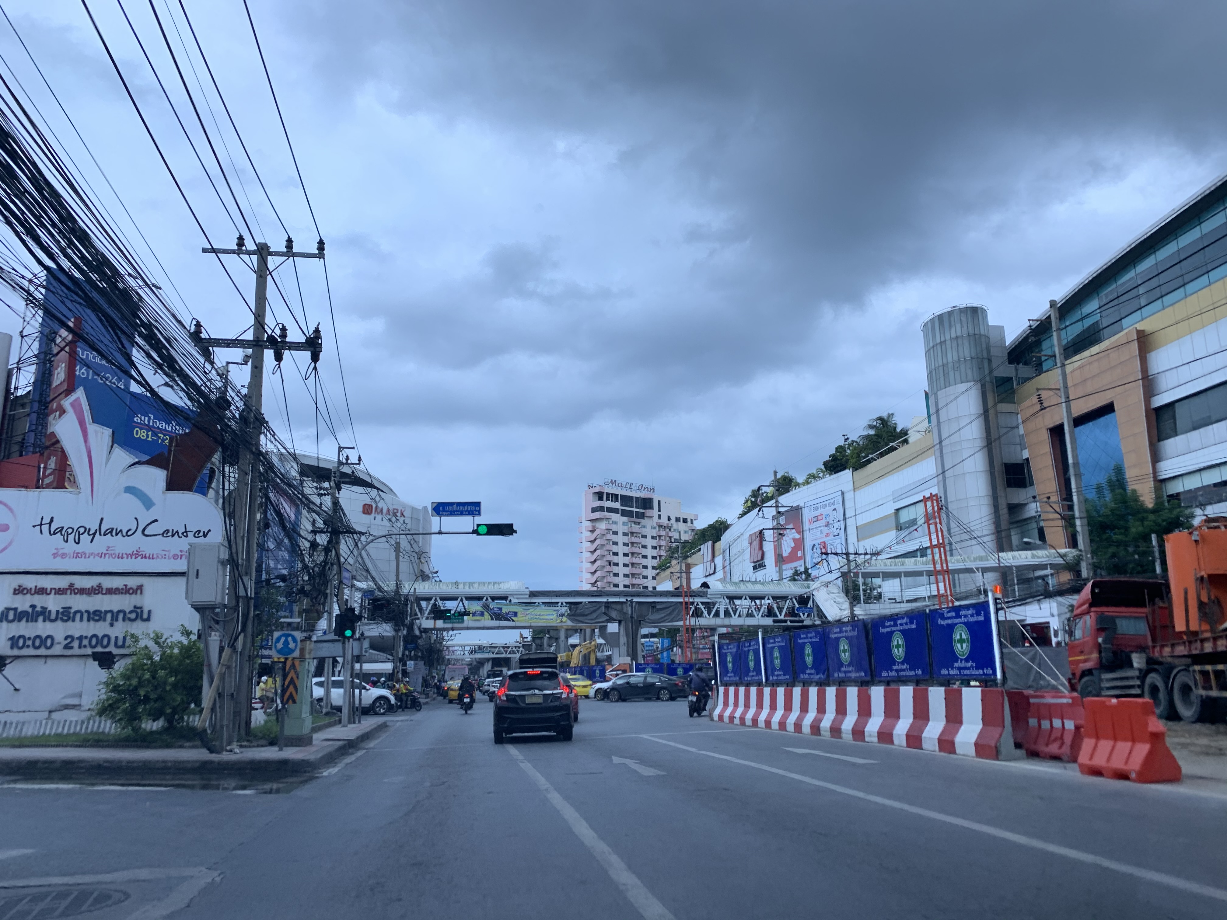 ทุ่ม 960 ล้านบูม “บางกะปิ” ผุด “สกายวอล์ก” เชื่อมห้าง-รถไฟฟ้า-ท่าเรือ