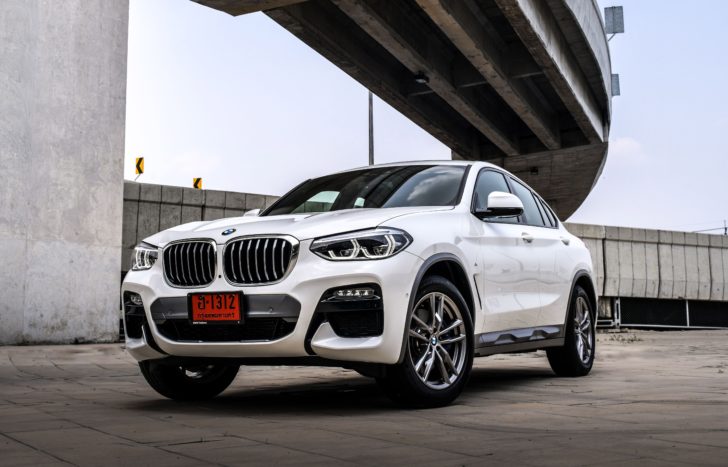 BMW X4 xDrive20d M Sport X (1) BMW เอ็กซ์4 M Sport อเนกประสงค์สไตล์คูเป้