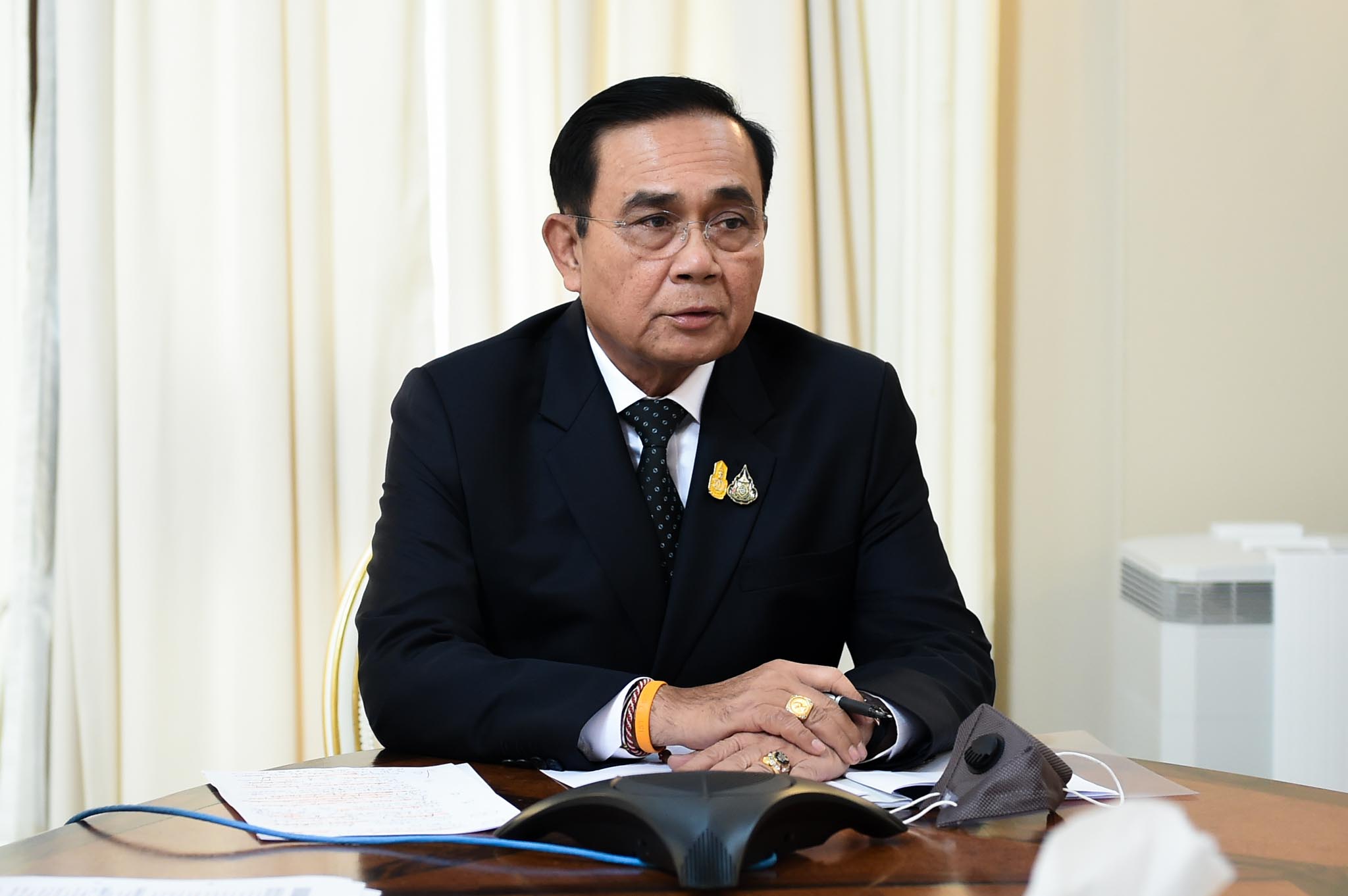 “ประยุทธ์” เห็นชอบข้อเสนอ “ยกเลิกเคอร์ฟิว” ชง “ศบค.”ชุดใหญ่