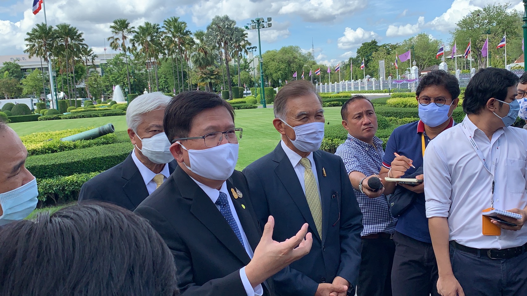 “สุวิทย์” ฝ่ากระแสปรับ ครม.พลังประชารัฐ นำบิ๊กธุรกิจ ตบเท้าพบ “ประยุทธ์”