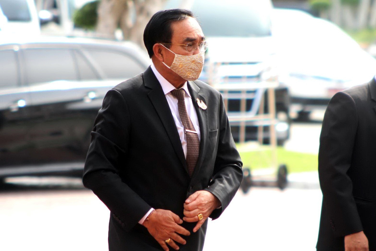 “ประยุทธ์” เครียด 18 พลังประชารัฐไขก๊อก 6 กก.บห. สิ้นสภาพ