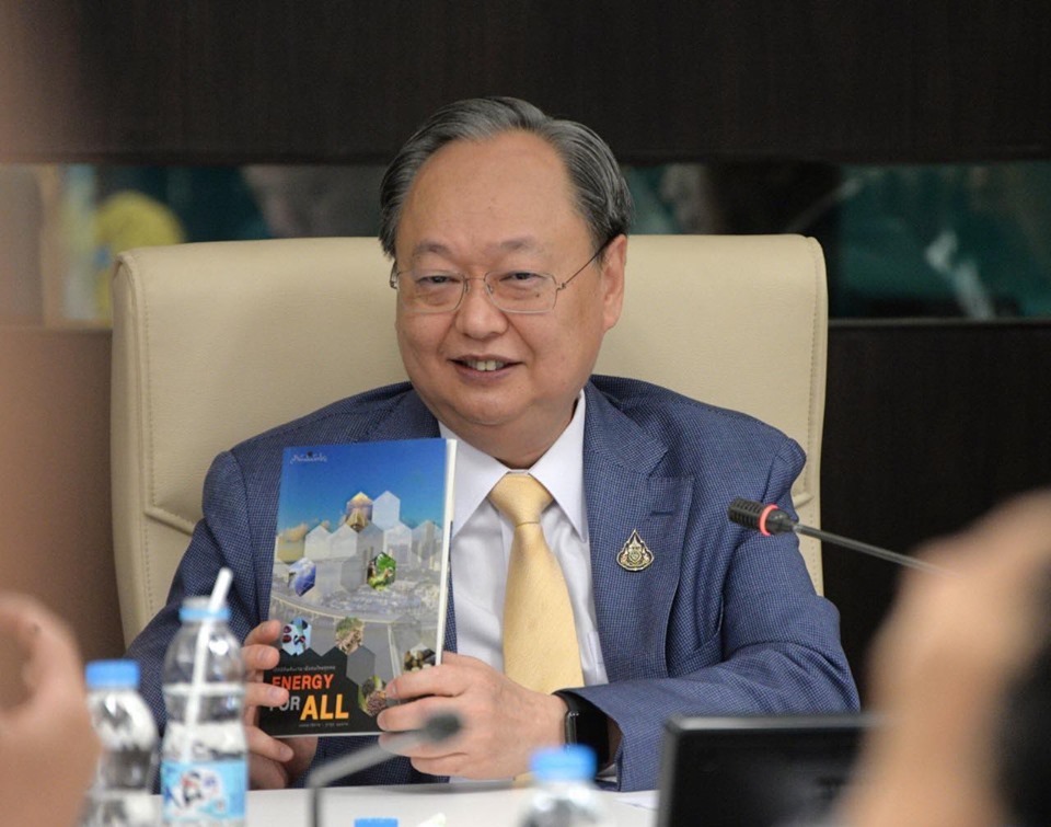 “สนธิรัตน์” ส่งไม้ต่อโรงไฟฟ้าชุมชน ปิดฉาก 1 ปีรัฐมนตรีพลังงาน