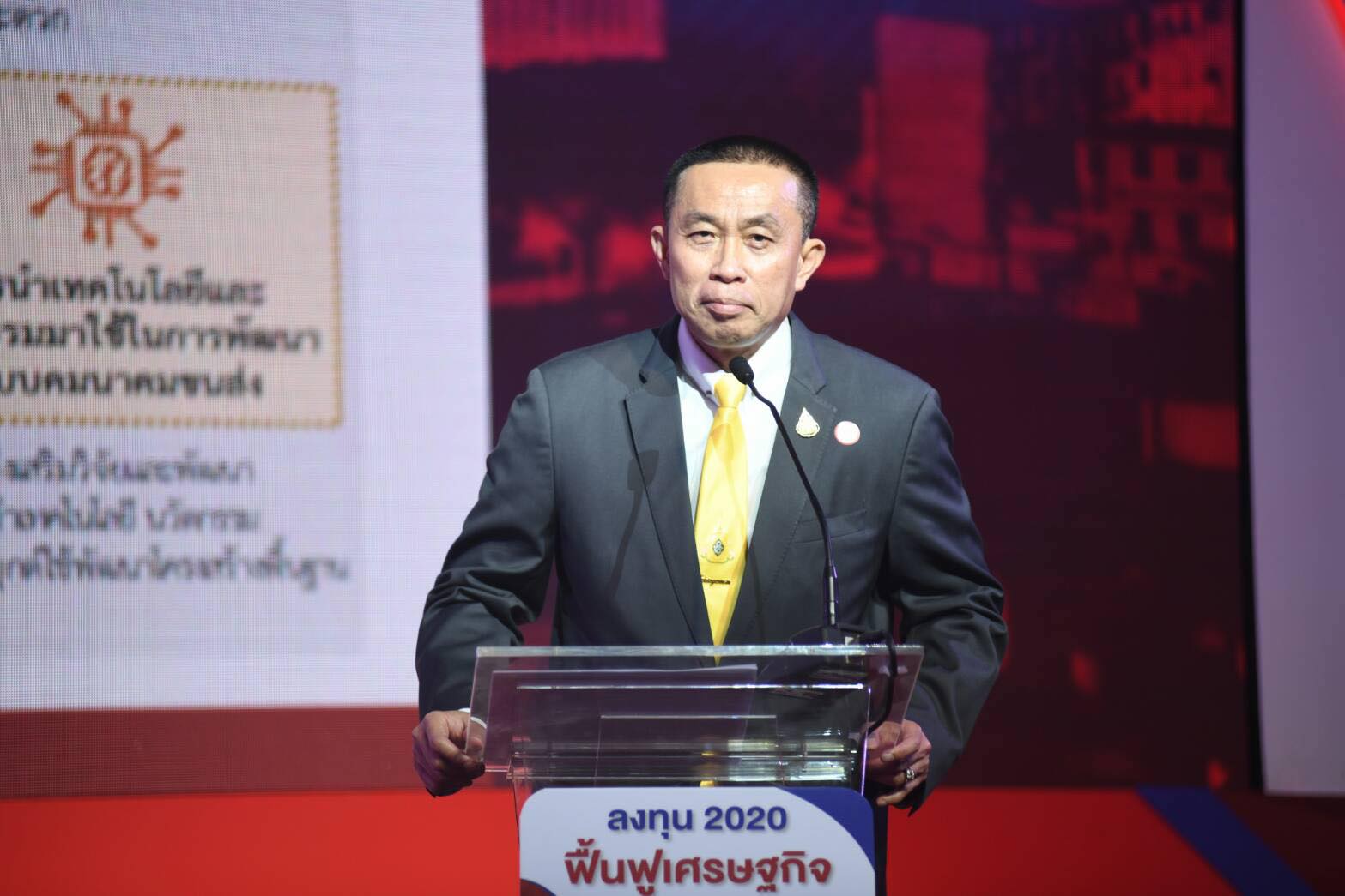 “ศักดิ์สยาม” เปิดแผนลงทุน 4 มิติ ดึงเอกชน PPP รถไฟ-รถไฟฟ้า-มอเตอร์เวย์