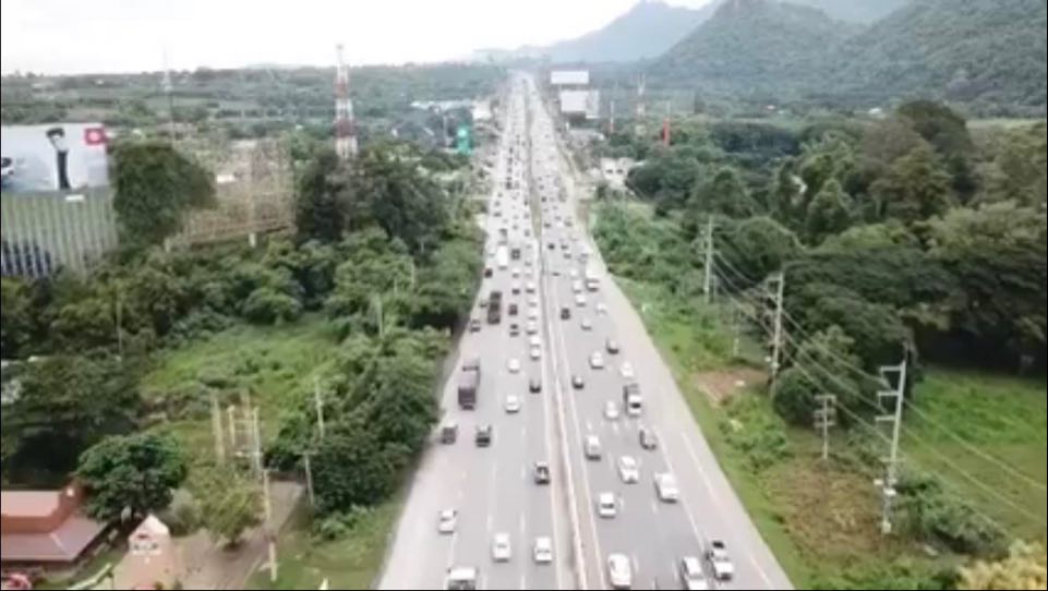 เปิดเลนพิเศษ ระบายรถถนนมิตรภาพช่วงมวกเหล็ก