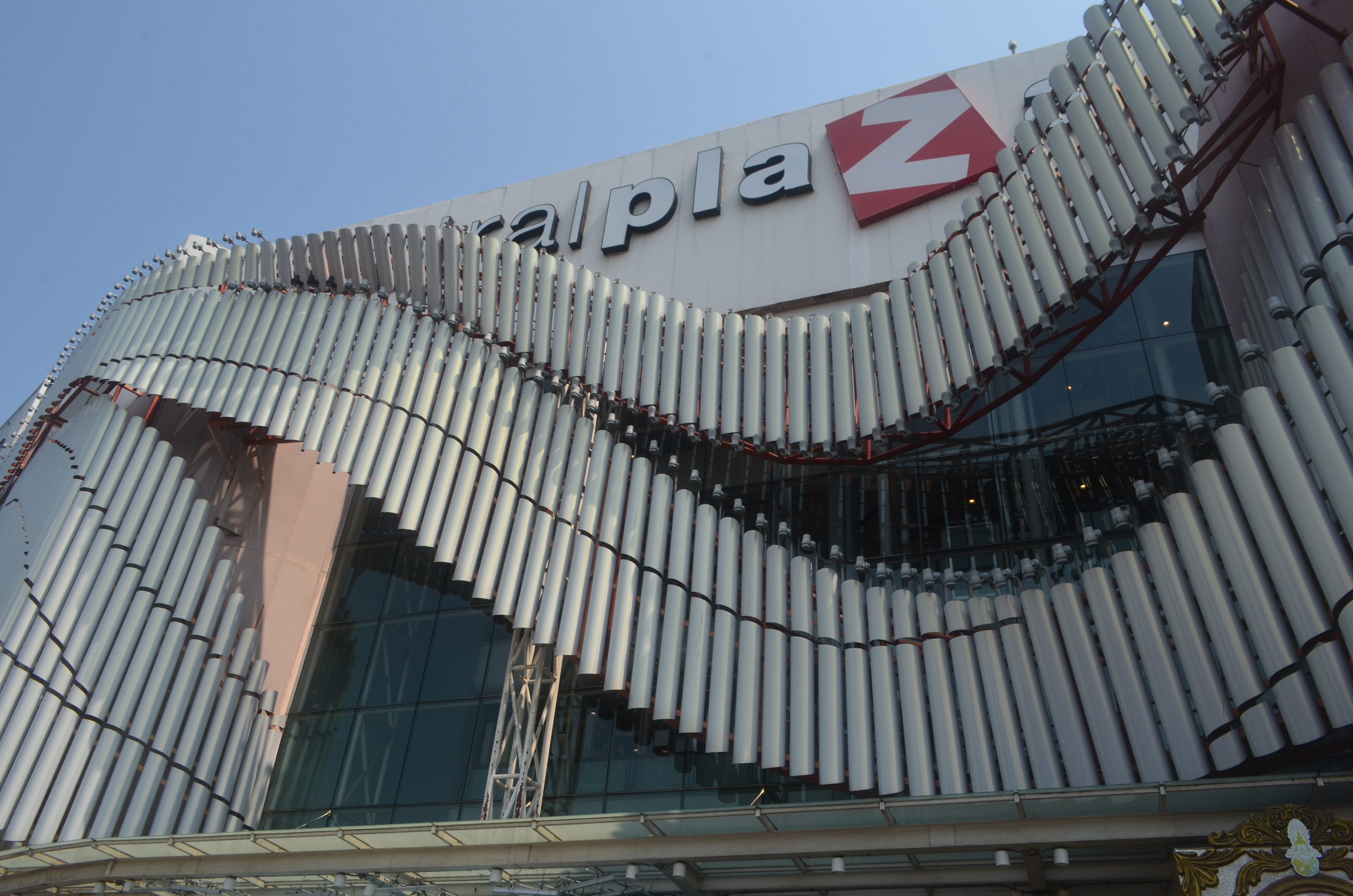 “โรบินสันอุดร” พลิกโฉมเป็น “เซ็นทรัล” รับศูนย์กลางการค้าลงทุน GMS