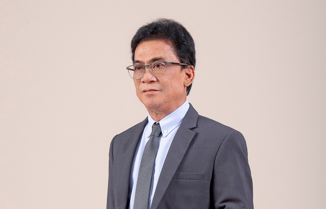 จาตุรนต์ โกมลมิศร์ 