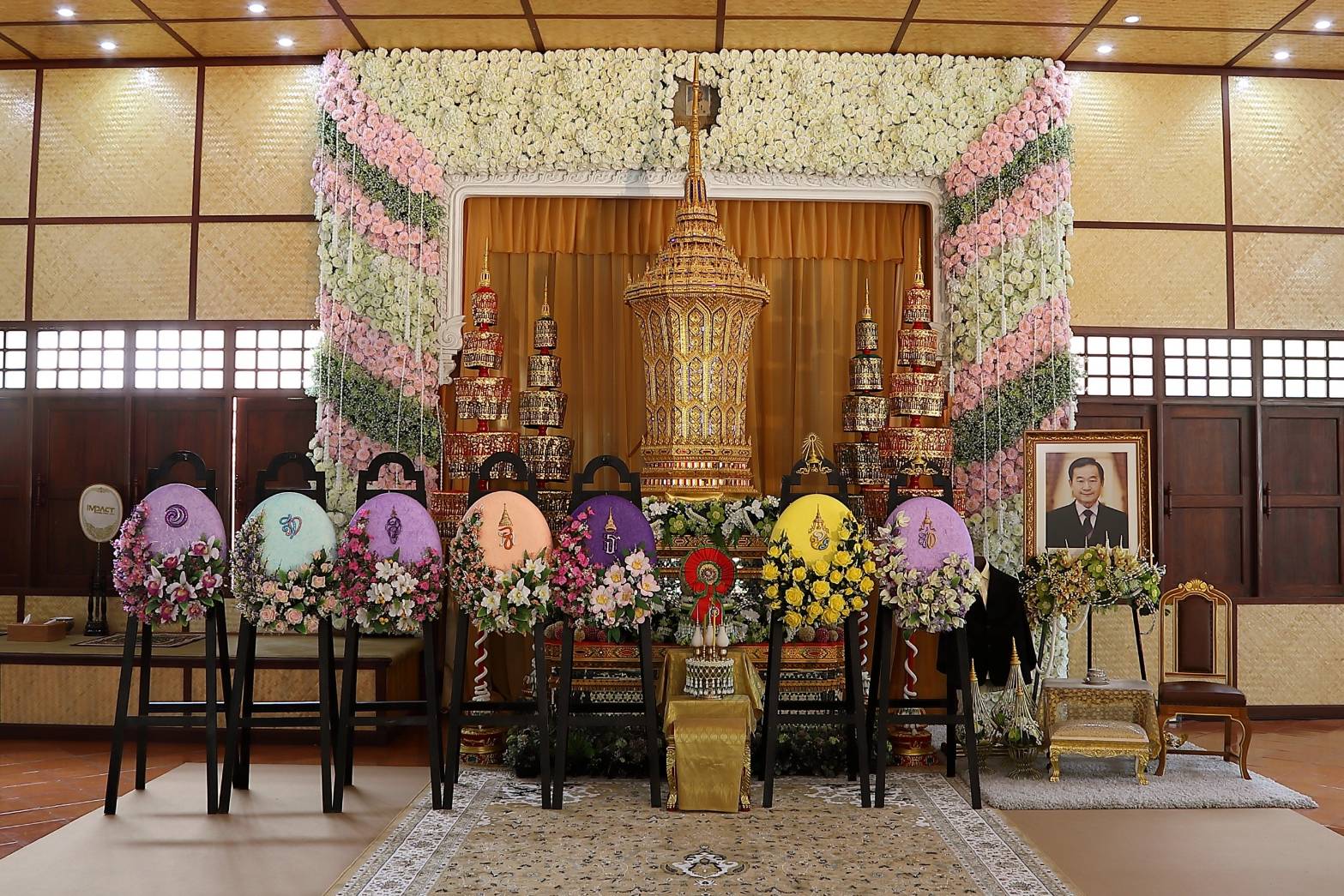 ซาบซึ้งพระมหากรุณาธิคุณ ร.10 พระราชทานโกศแปดเหลี่ยม “อนันต์ กาญจนพาสน์”