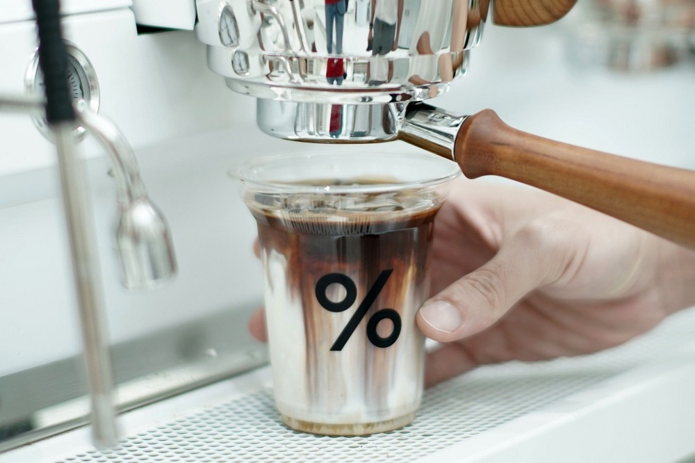 ดื่มกาแฟที่ชอบในบรรยากาศที่ใช่ ณ % Arabica สาขาแรกในไทย