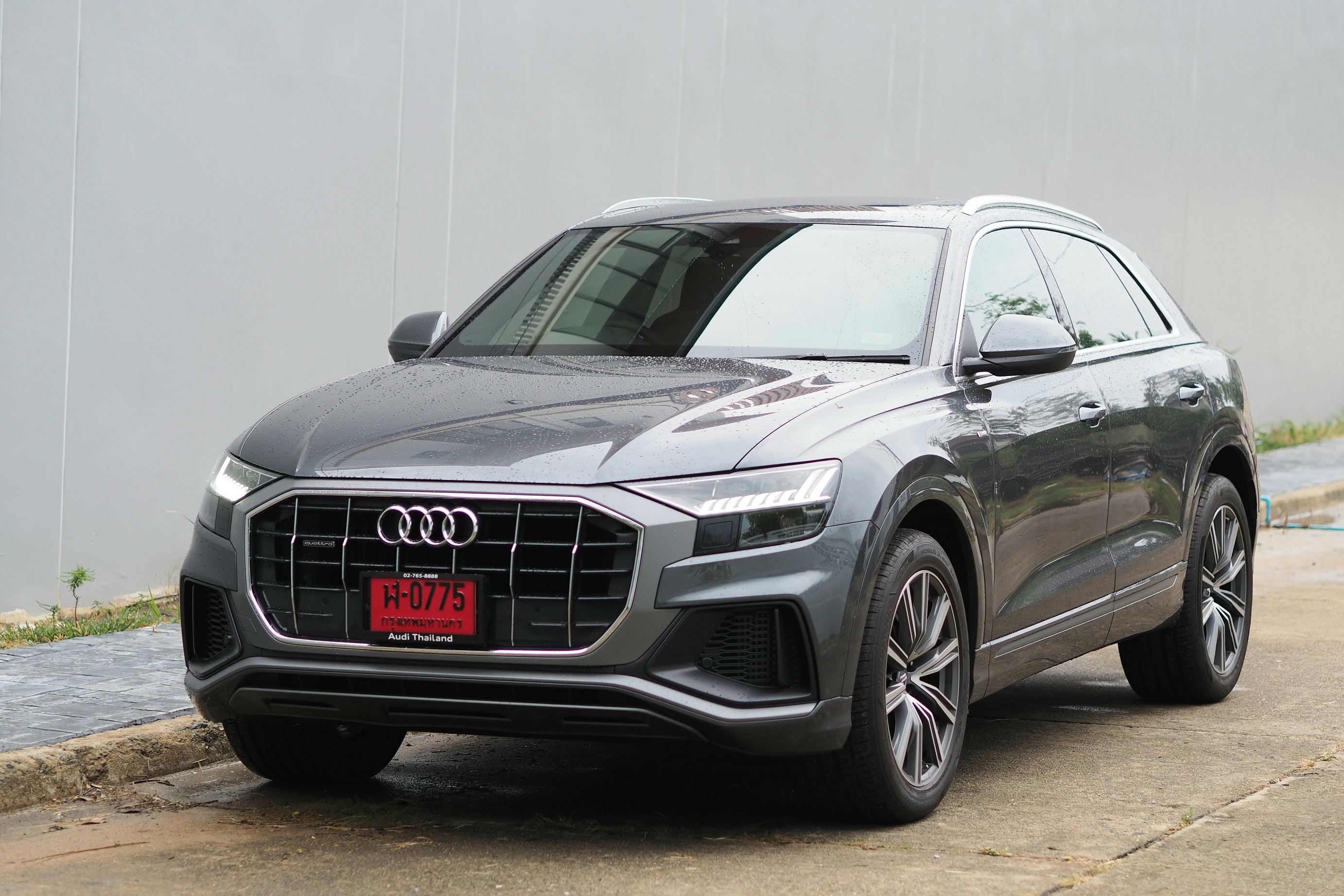 ออดี้ Q8 55 TFSI quattro S line ตอบทุกโจทย์การใช้งาน