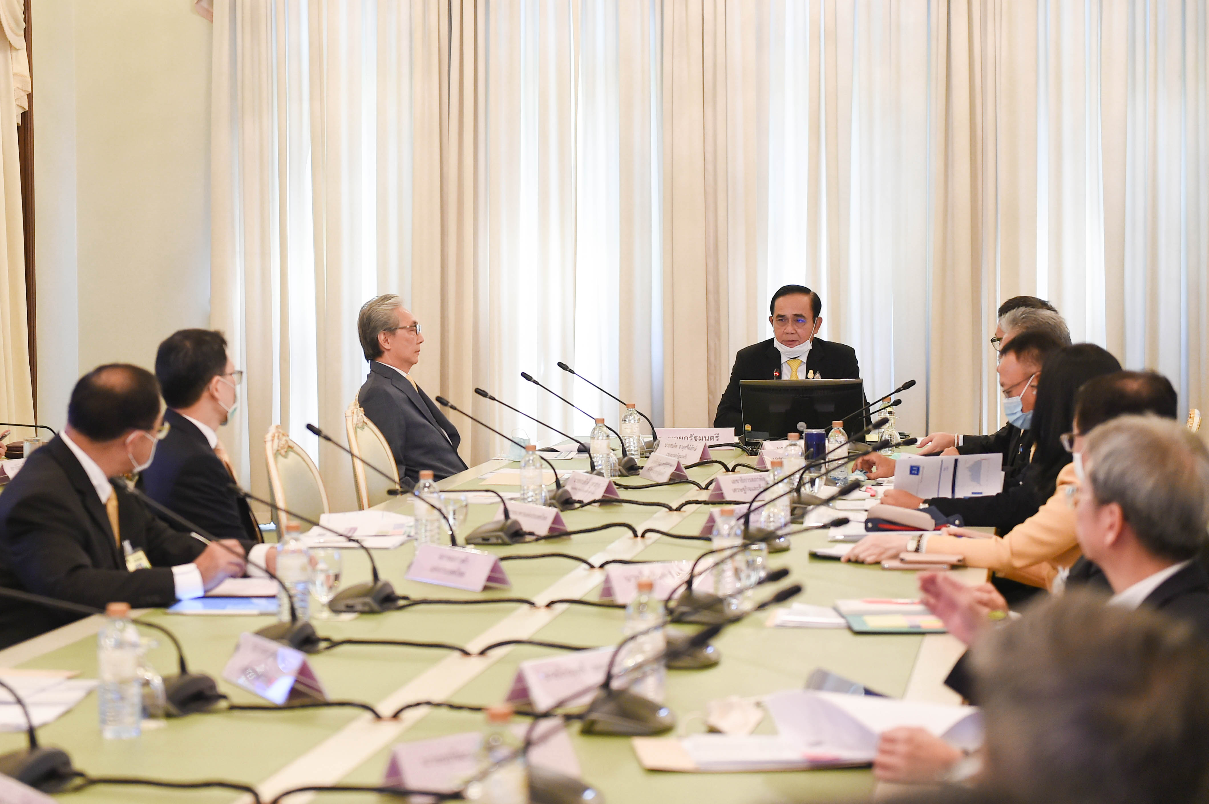นายกฯ เรียกประชุมด่วน! ระดมทีมกุนซือ แบงก์ชาติ หอการค้า ตลาดทุน