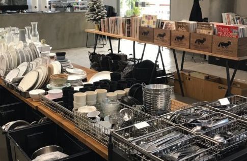 บรรยากาศ ลดราคา ในร้านวานิลลา สุขุมวิท 26