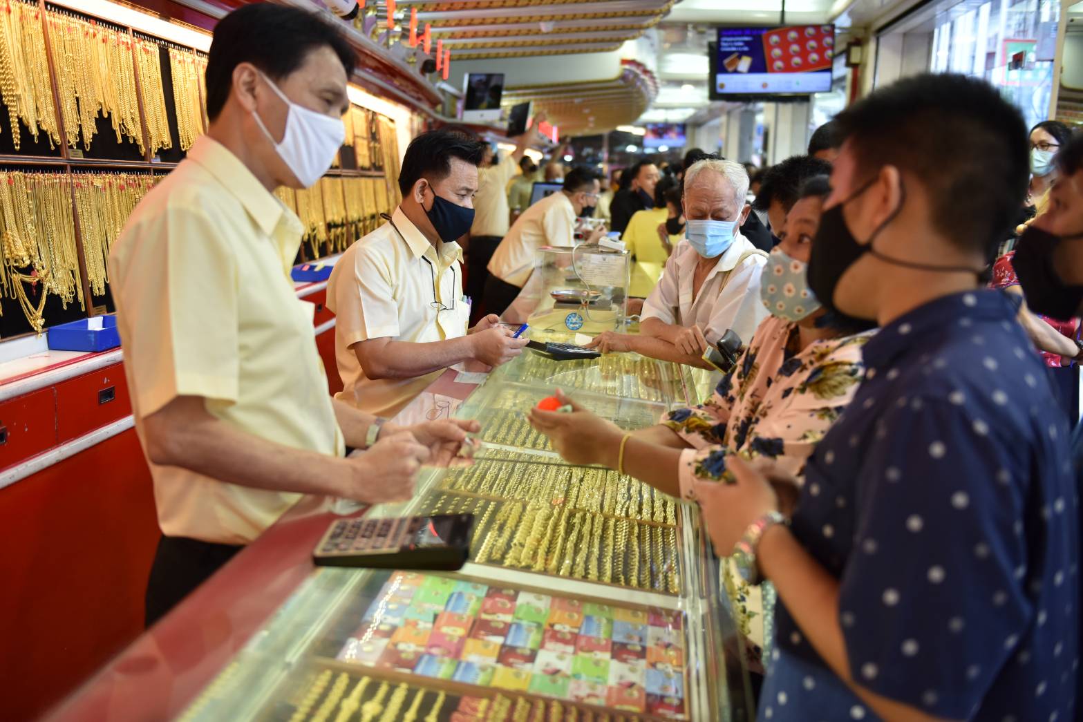 ราคาทองวันนี้ (6 ส.ค.) พุ่งขึ้น 350 บาท รูปพรรณขายออกบาทละ 30,550 บาท