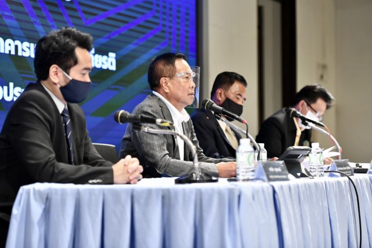 พล.ต.อ.ดร.สมยศ พุ่มพันธุ์ม่วง นายกสมาคมกีฬาฟุตบอลแห่งประเทศไทยฯ พล.ต.อ.ดร.สมยศ พุ่มพันธุ์ม่วง นายกสมาคมกีฬาฟุตบอลแห่งประเทศไทยฯ