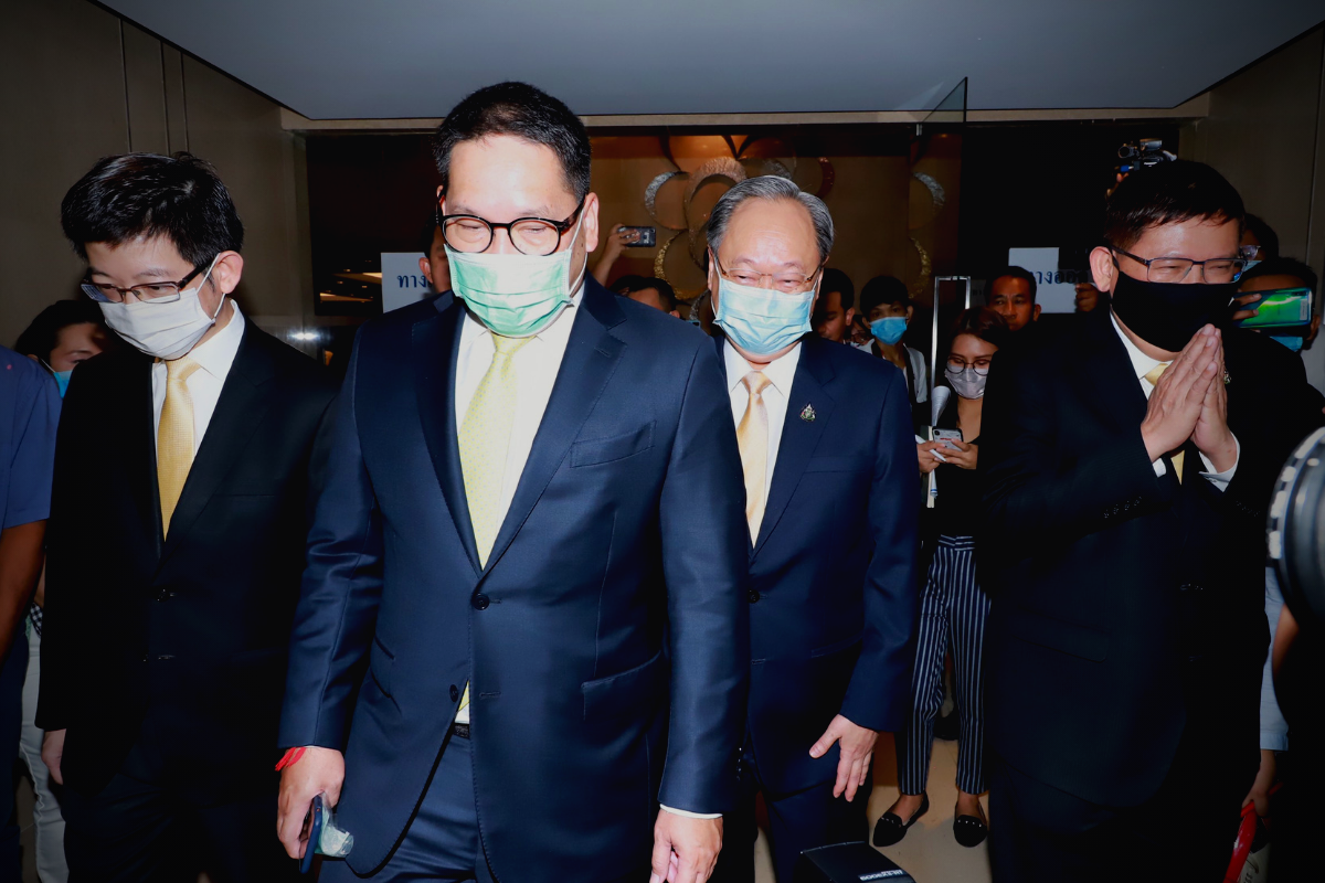 แถลงการณ์ถึงประชาชน รัฐมนตรี 4 กุมาร ยุติบทบาทการเมืองในพลังประชารัฐ