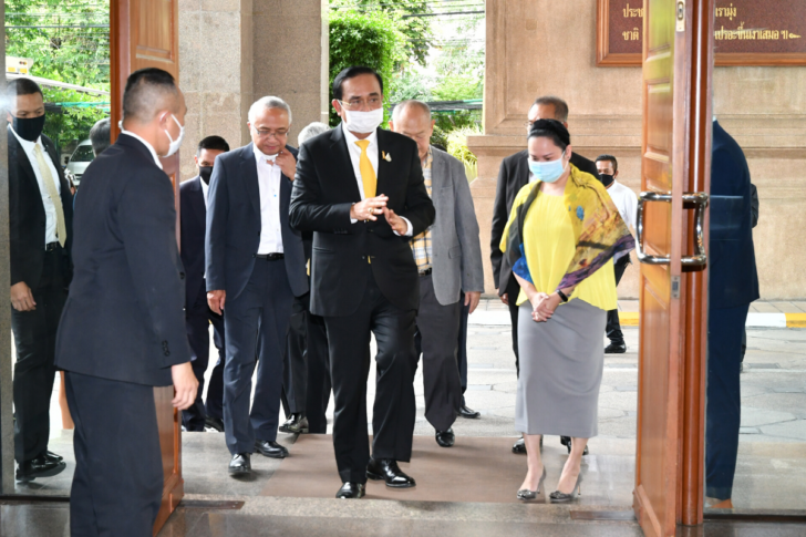 ปานบัว ประยุทธ ปานบัว ประยุทธ์