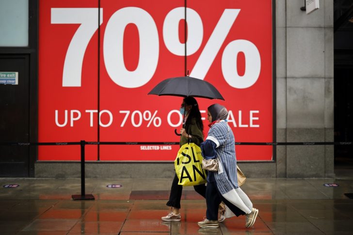 BRITAIN-HEALTH-VIRUS-RETAIL
