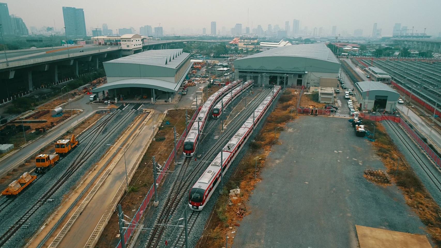 รถไฟเข็นไฮสปีดอีสาน ตอกเข็มครึ่งทาง-สายสีแดงทดลองวิ่ง มิ.ย. 64