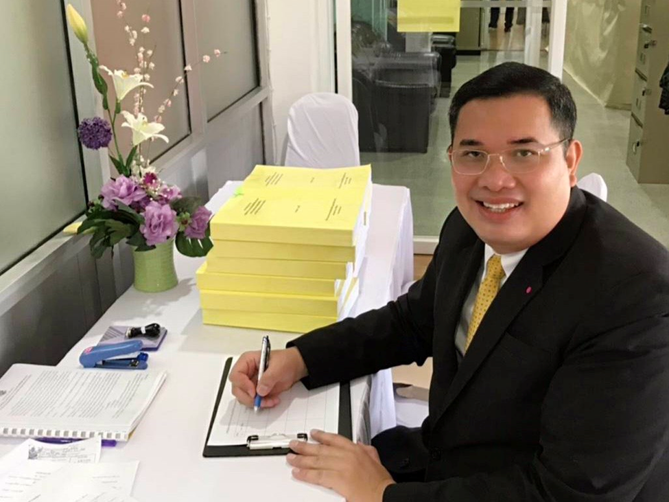 “ธนพร” ยื่นสมัคร “เลขาฯ สกสค.” หวังได้โอกาสฟื้นฟูองค์กรฯ ผลักดันนโยบาย “ครูไทยสร้างสรรค์”