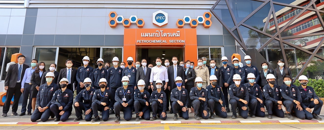 วิทยาลัยเทคโนฯ IRPCT ฐานการผลิตกำลังคนอาชีวคุณภาพป้อน EEC ให้การต้อนรับ รมว.ศธ.