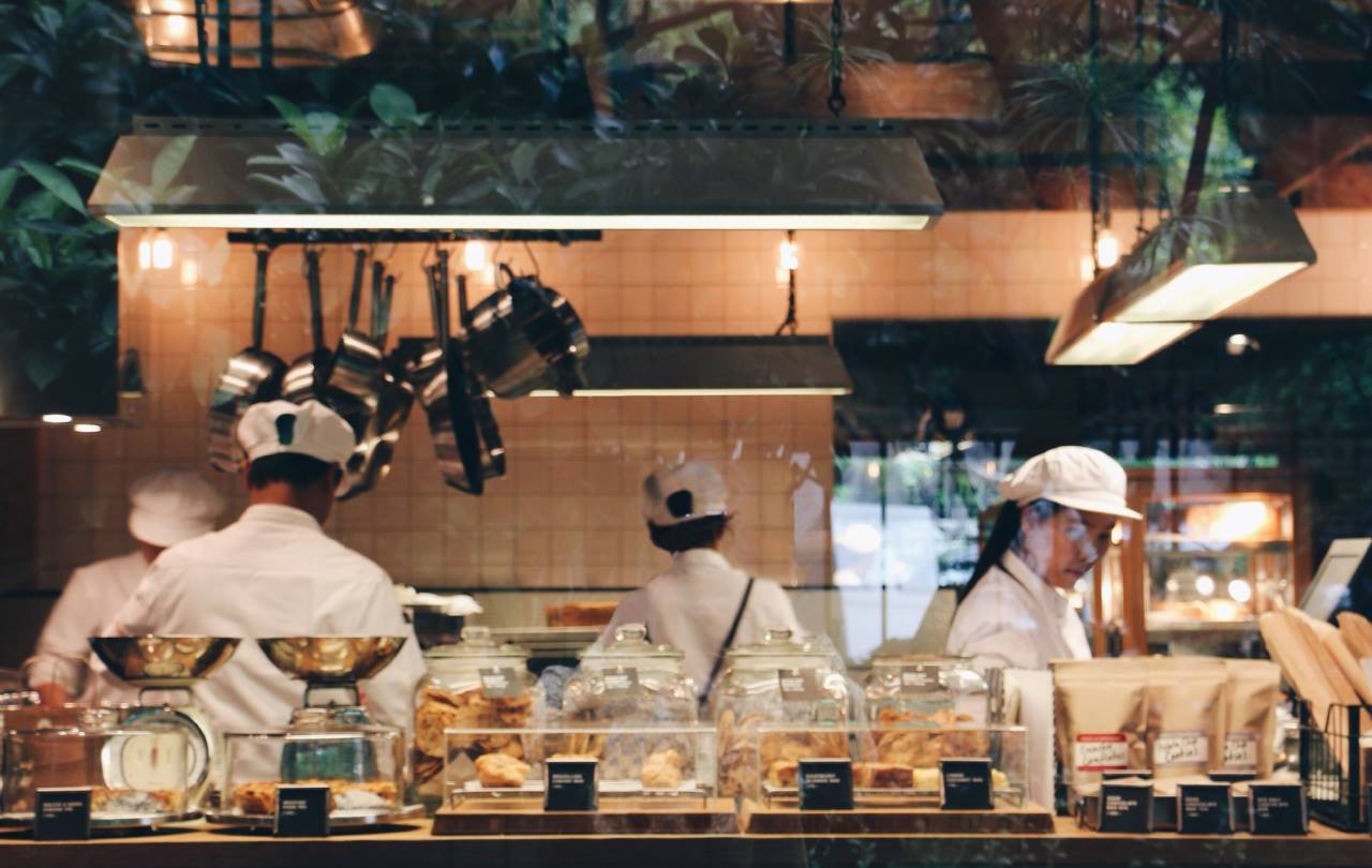 ร้านค้าในห้างทยอยปิดตัว เจรจาลดค่าเช่าพื้นที่ต่อลมหายใจ