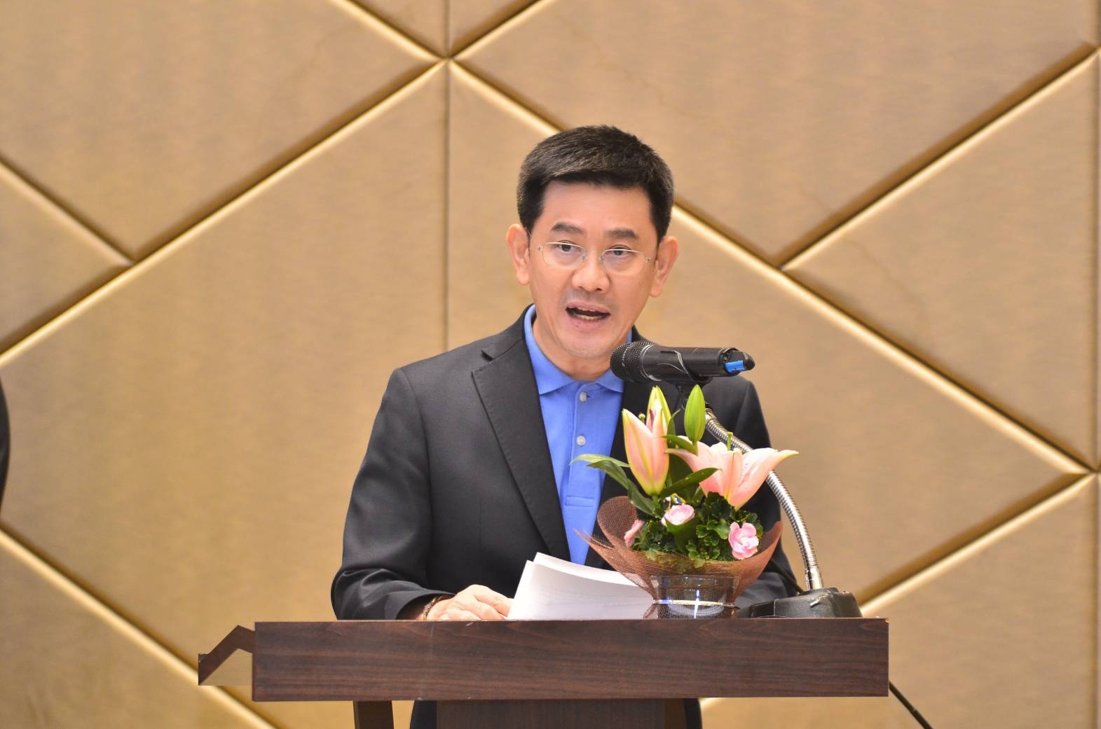 วุฒิไกร ลีวีระพันธุ์ 