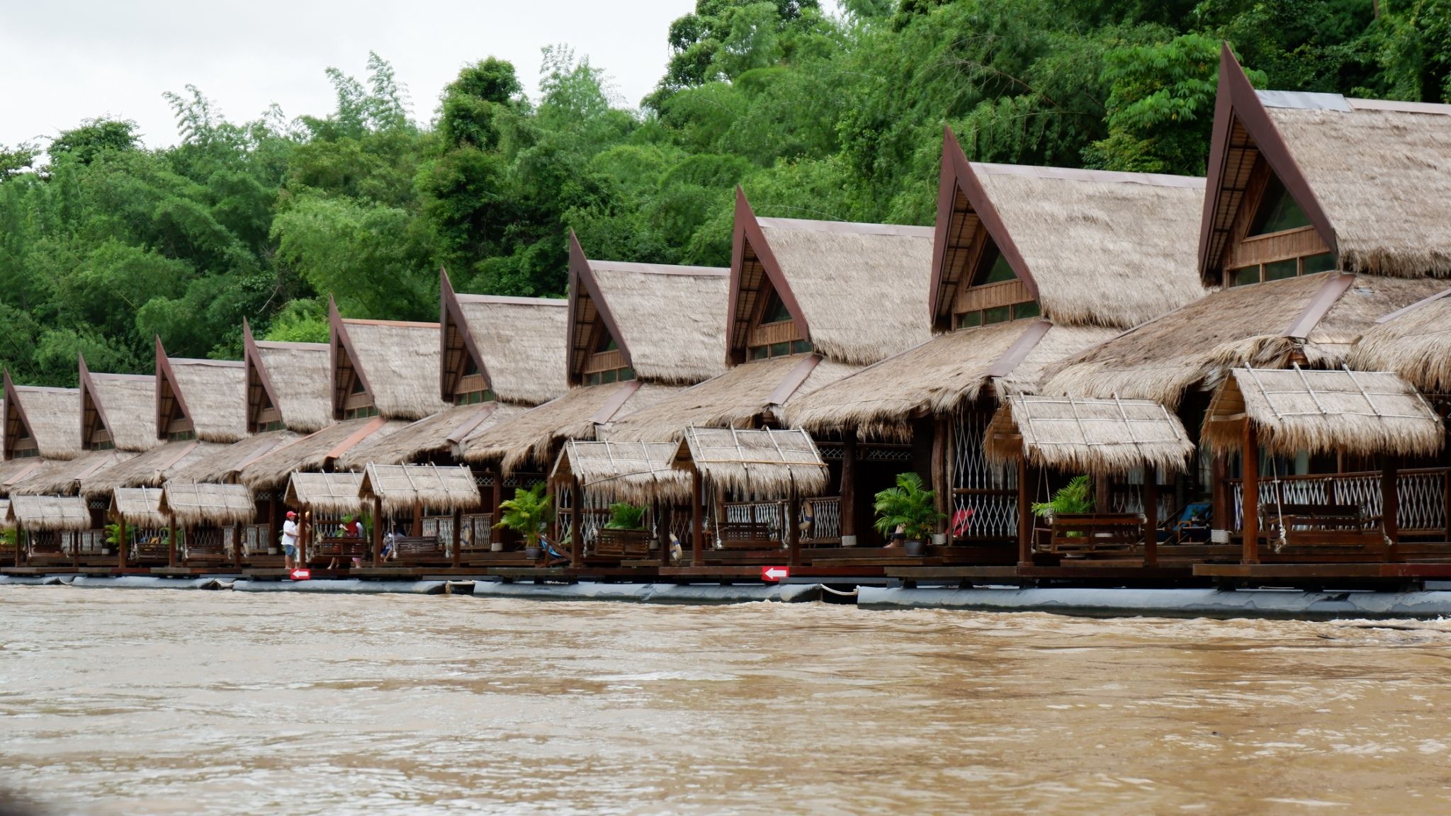 ท่องเที่ยวเมืองกาญจน์ฮอต เร่งปั้นเส้นทางดึง ‘ลักเซอรี่’