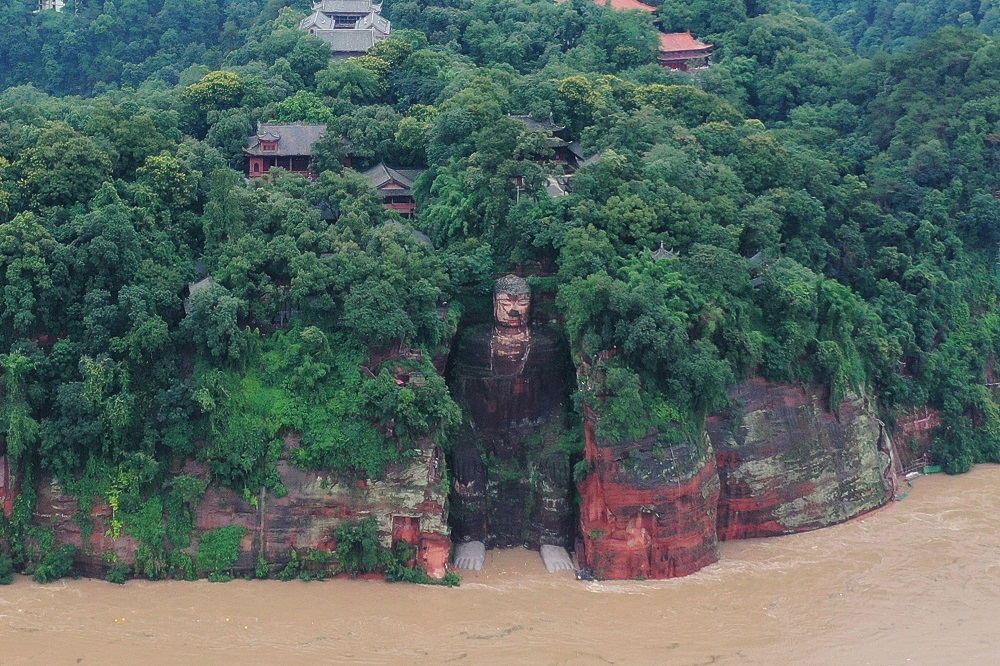 น้ำท่วมจีน อพยพนับแสน หวั่นโบราณสถานอายุพันปีเสียหาย