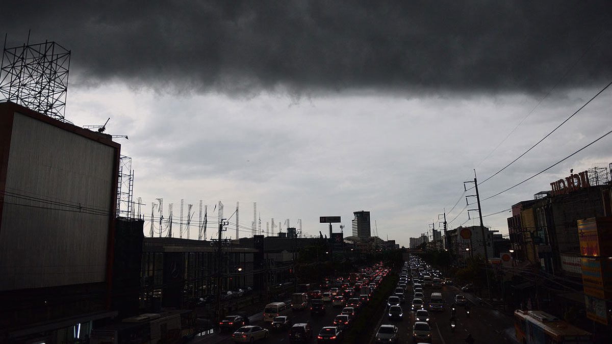 กรมอุตุฯ เตือนร่องมรสุมมีกำลังแรง ฝนถล่ม 40 จังหวัด เหนือโดนเต็ม ๆ