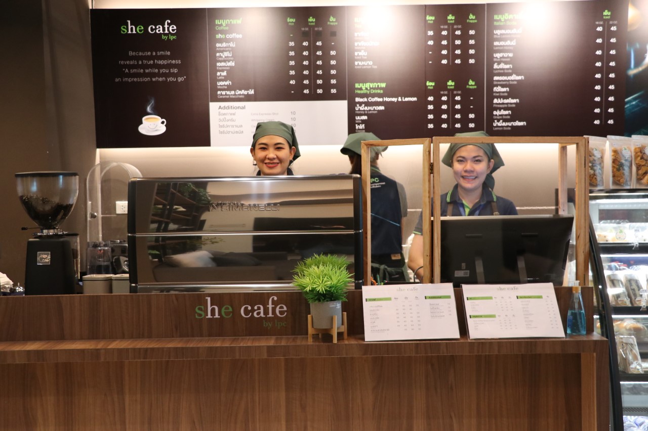 ร้าน She Cafe by LPC