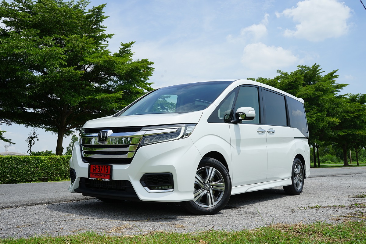 Honda StepWGN Spada รถครอบครัวอเนกประสงค์สมบูรณ์แบบ