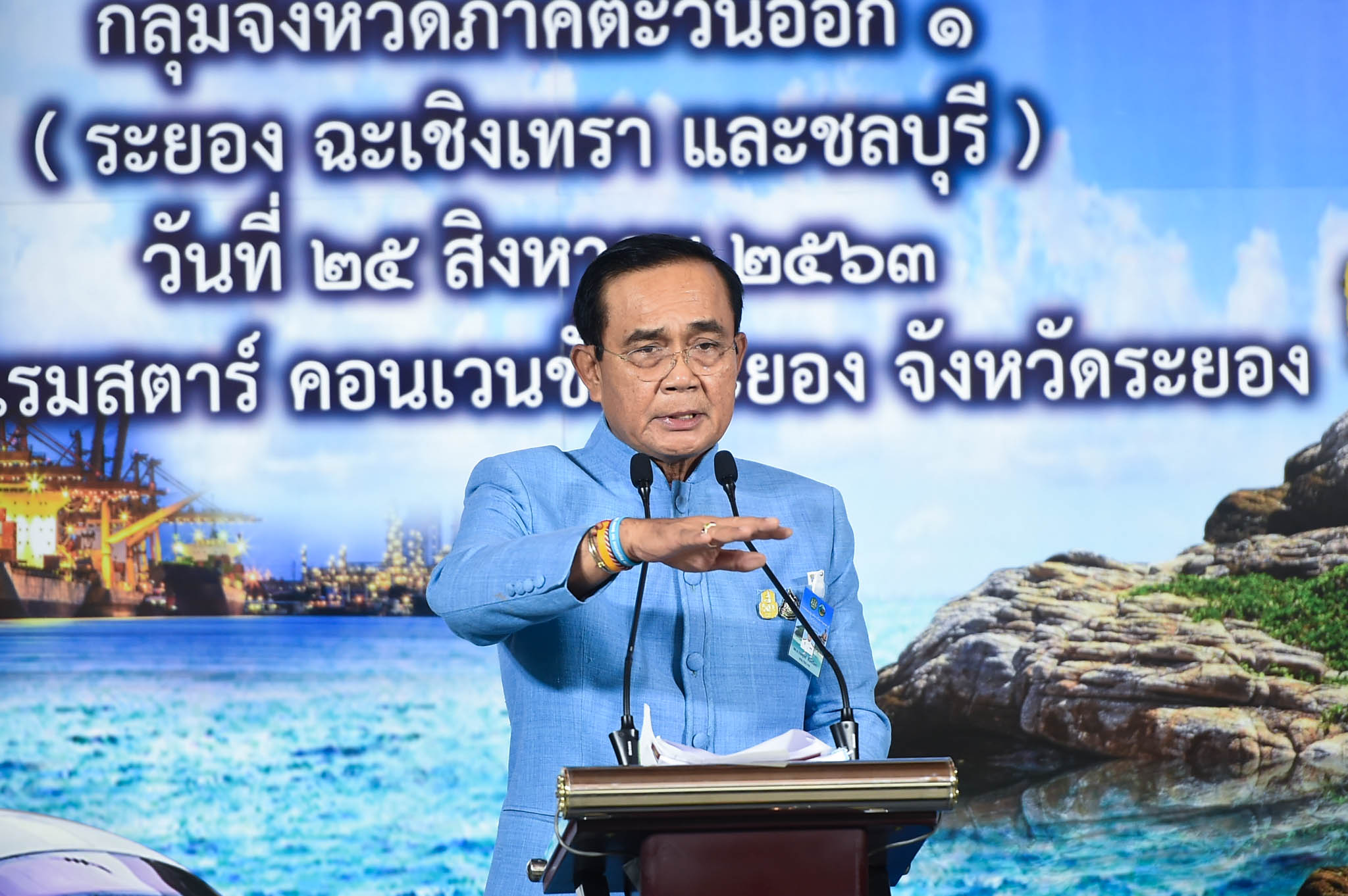 ครม.สัญจร เพิ่มแพ็กเกจ “เราเที่ยวด้วยกัน” แง้มประเทศเปิดภูเก็ตโมเดล
