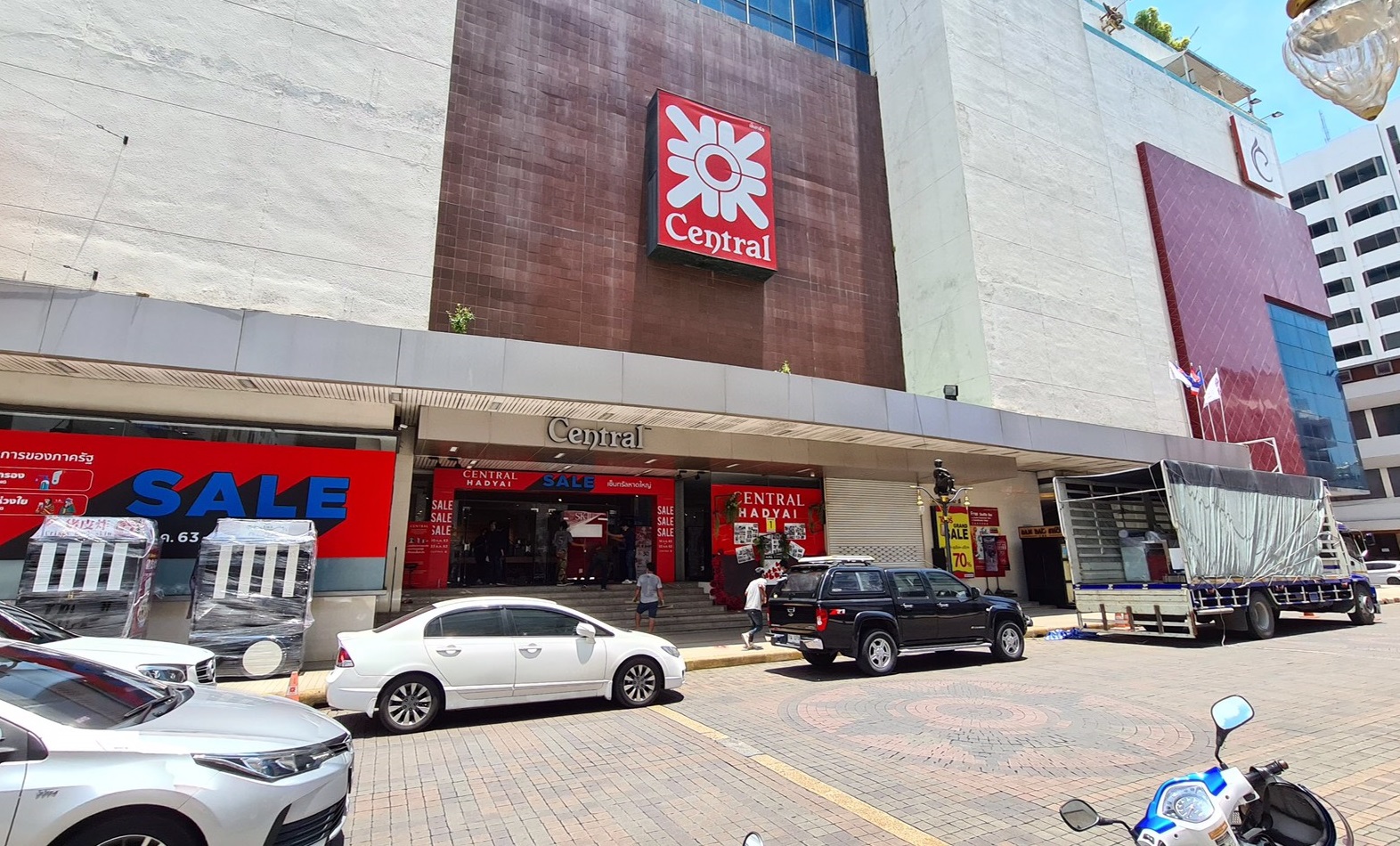 ปิดฉาก 26 ปี “เซ็นทรัลหาดใหญ่” ร้านค้า-รถโดยสารย่านดาวน์ทาวน์หงอย